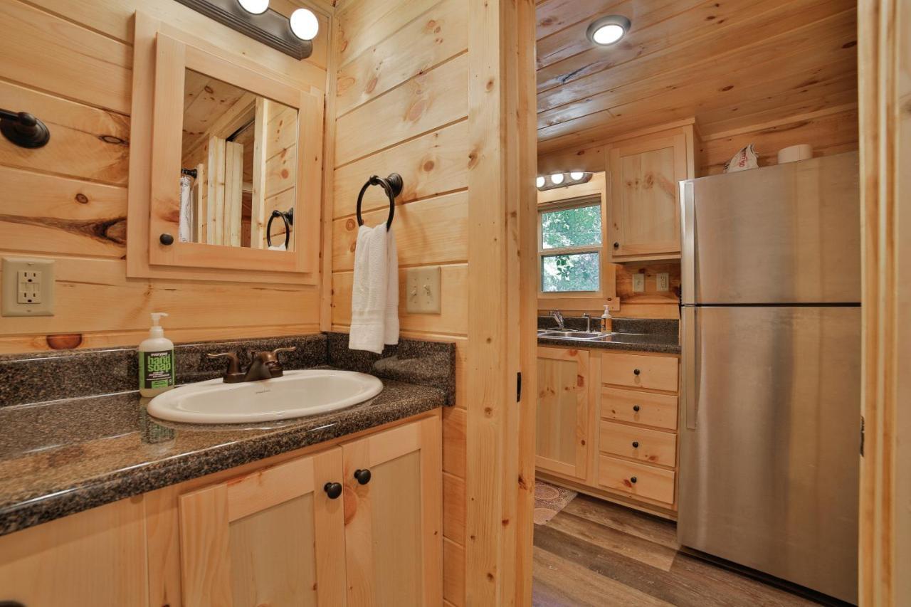 שאטאנוגה Bryce Cabin Lookout Mtn Tiny Home W Swim Spa מראה חיצוני תמונה